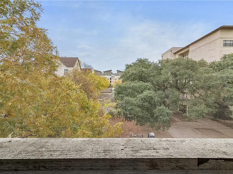 2510 San Gabriel St #305 — Photo 17