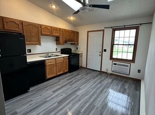1480 Wayne St, Troy, OH 45373