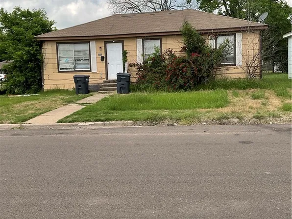 1600 Faulkner Ln, Waco, TX 76704