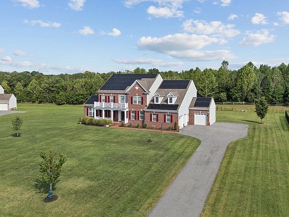 3rd image of 12904 Walkers Ln