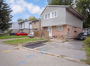19 Gatsby Sq, Brampton, ON L6S2H4