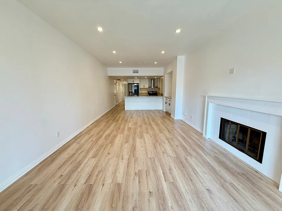 11600 Warner Ave #639