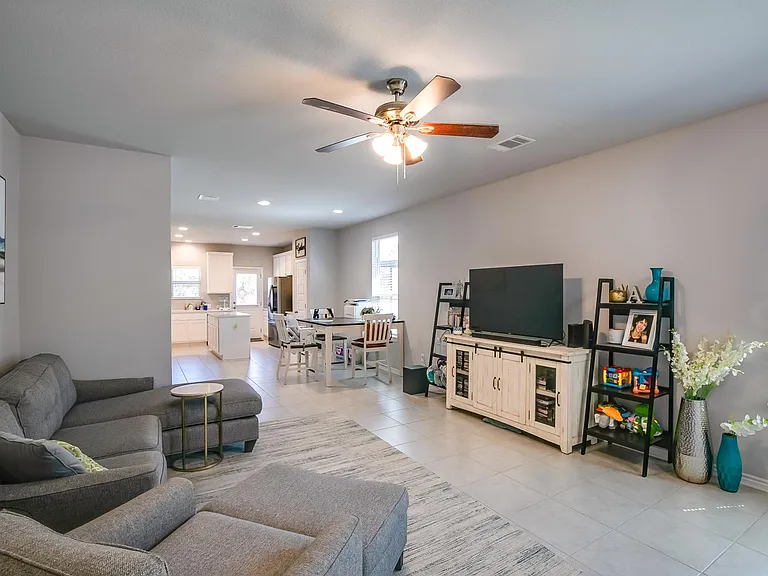 257 Syrah Ct — Photo 7