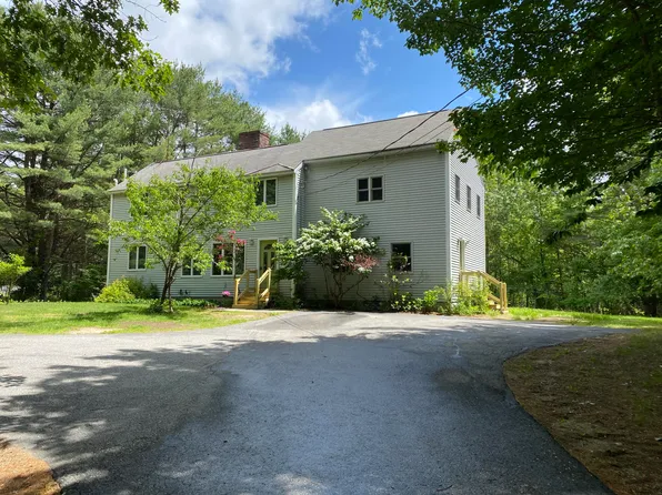 19 Hemlock Lane, Gray, ME 04039