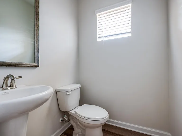 418 Sagecroft Ln — Photo 9
