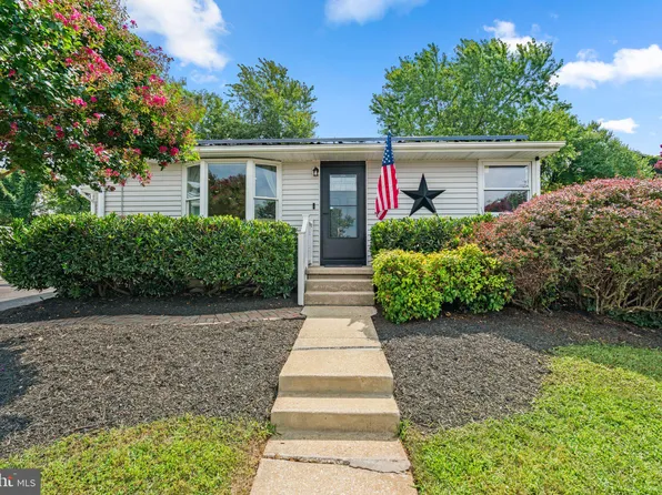807 Bentwillow Dr, Glen Burnie, MD 21061