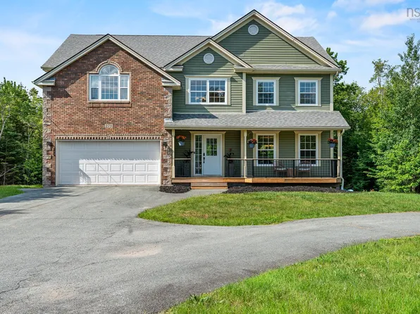 275 Canterbury Ln, Halifax, NS B2T 1T4