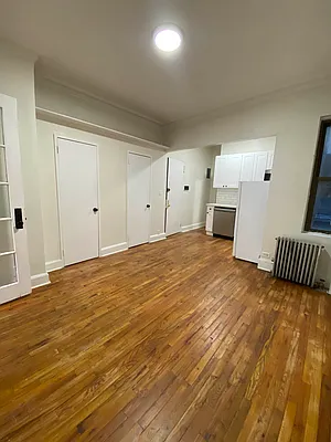 Rented by Peter R. Hungerford, LREB | media 22