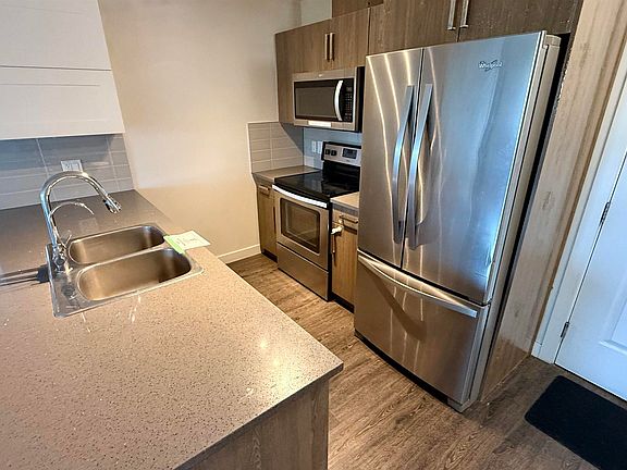 5th image of 667 Watt Blvd SW #106