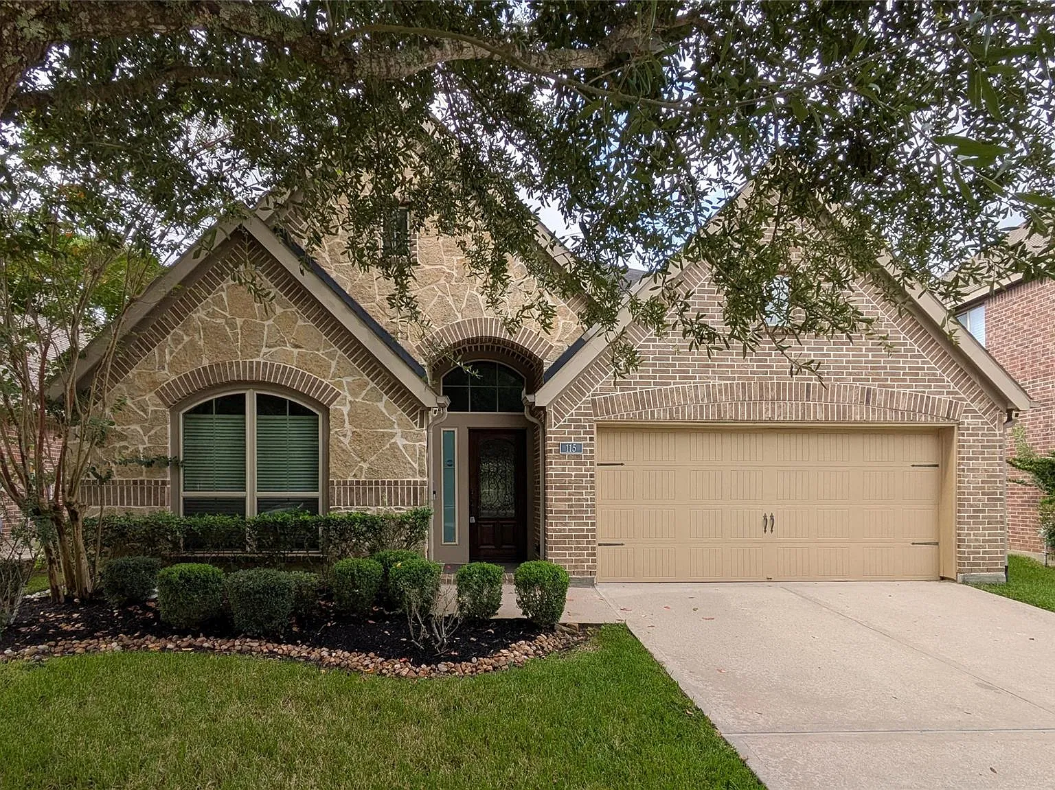4 bed, 3.0 bath, 2615 sqft, $2,750 — Photo 3