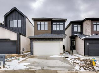 404 30th St NW, Edmonton, AB T6T 2H1