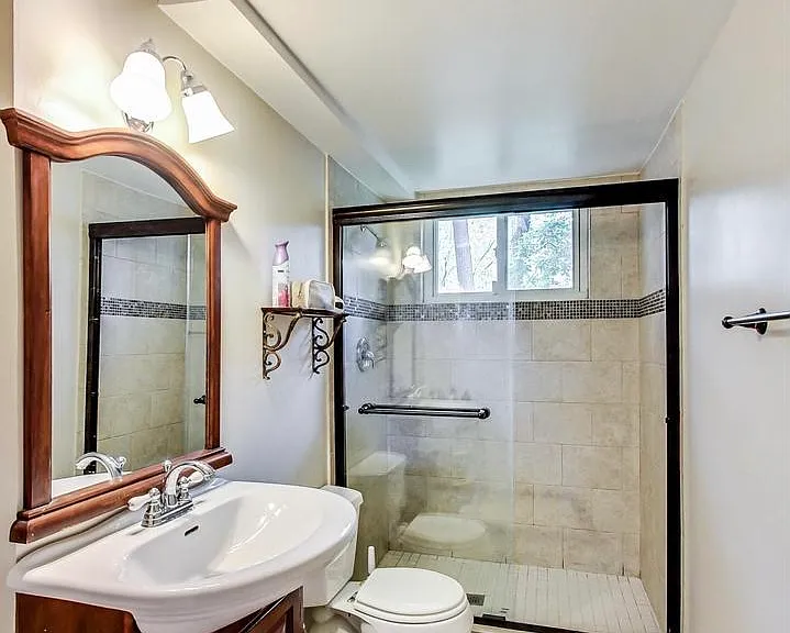 4704 Lance Ct — Photo 42