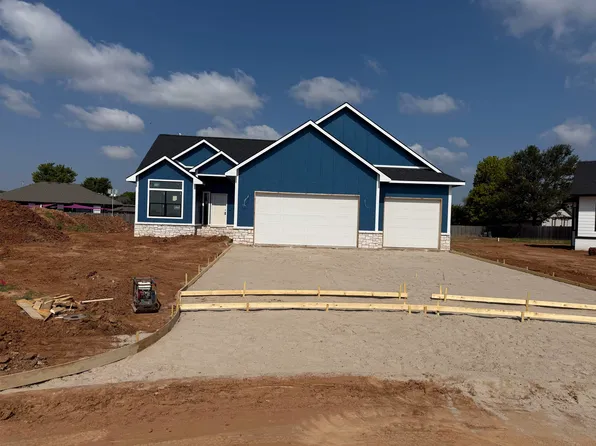 415 S Stoney Creek St, Clearwater, KS 67026