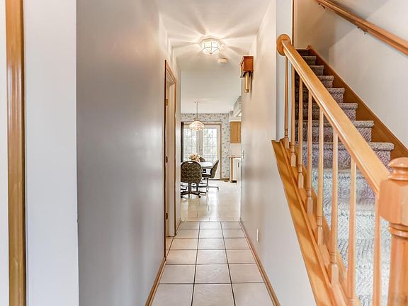 4th image of 698 Wedgewood Dr