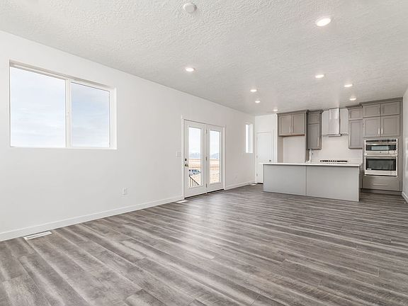 4th image of 6672 Silver Creek Dr #N4x1mg