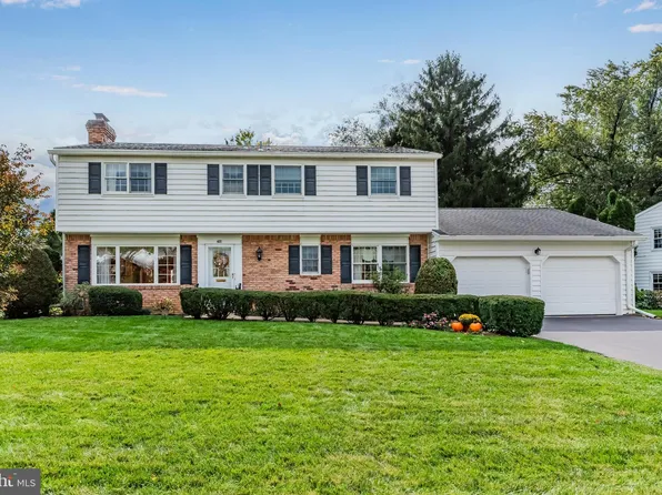 422 Deerfield Rd, Camp Hill, PA 17011