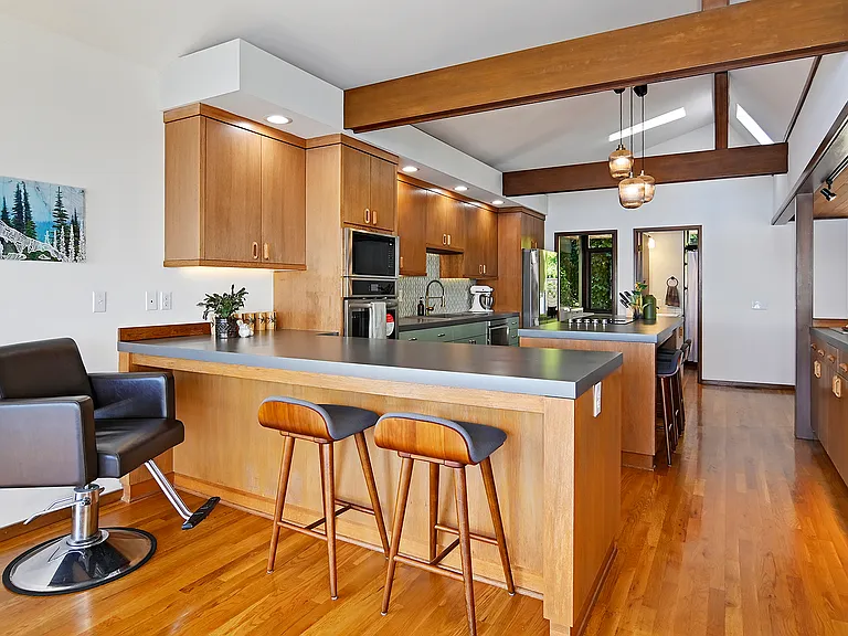 9620 Rainier Ave S — Photo 18