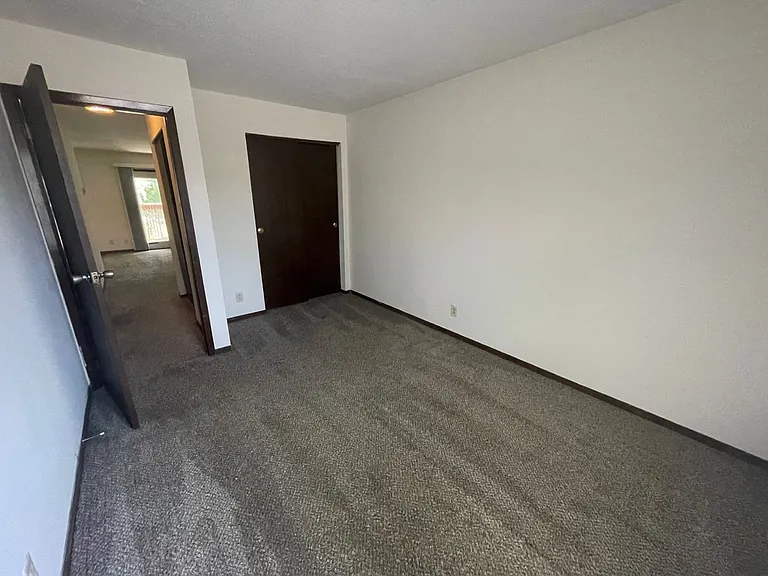 60 Ironwood Ct — Photo 12