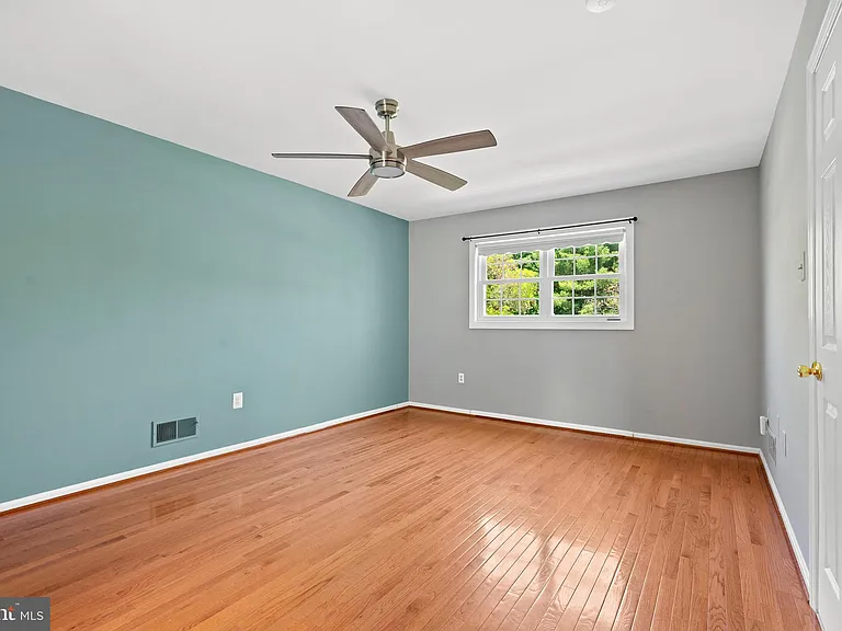 13604 Wisteria Dr — Photo 19