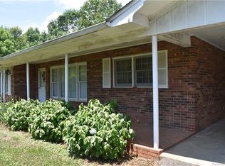 735 Eagle Mills Rd, Hamptonville, NC 27020