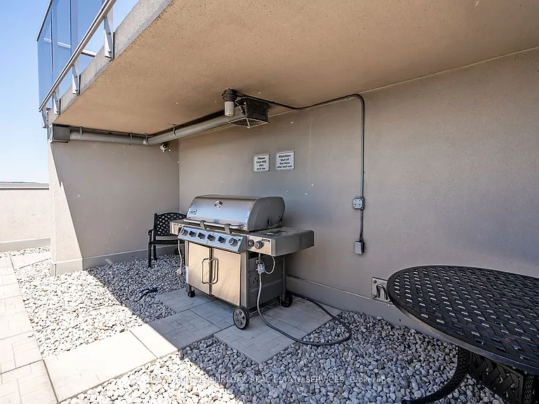 1477 Lakeshore Rd #704 — Photo 34