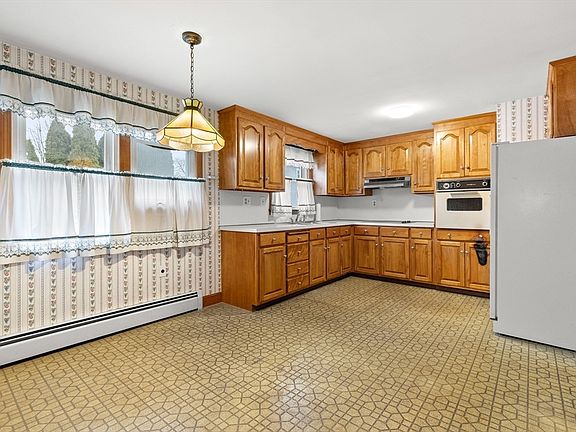 4th image of 3 Margaret Rd