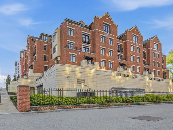 1501 Commonwealth Ave #Ph1, Boston, MA 02135