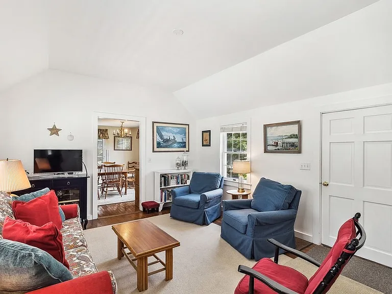 12 Jacqueline Dr — Photo 4
