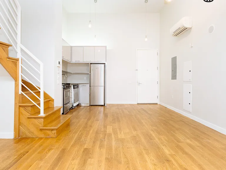 100 Dupont St #1G — Photo 17