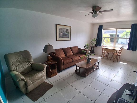 4th image of 125 Portree Dr