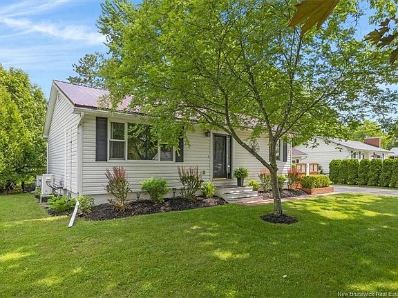 3rd image of 7 Birchwood Ct