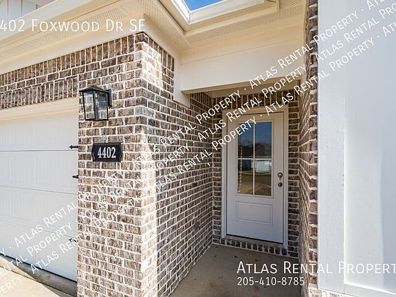 3rd image of 4402 Foxwood Dr