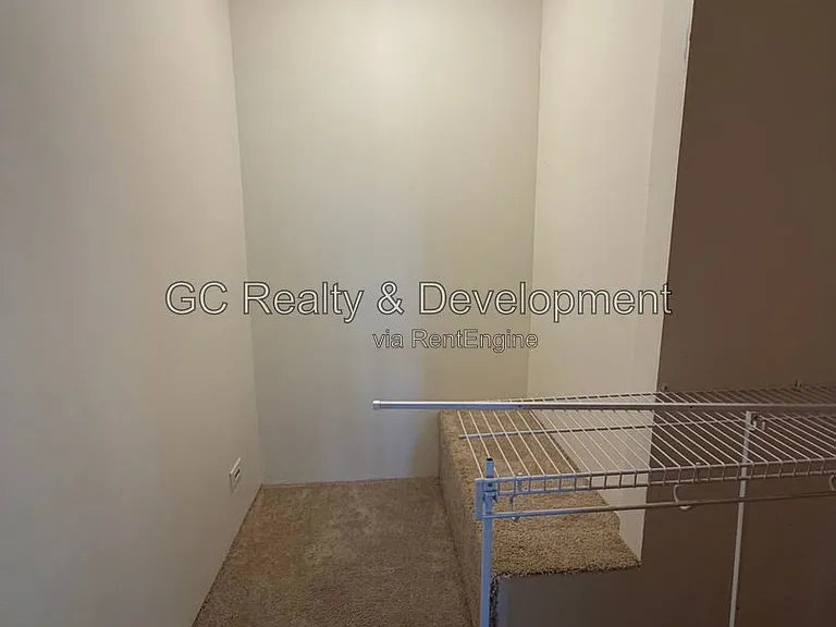 837 Thomas Ave #1 — Photo 14