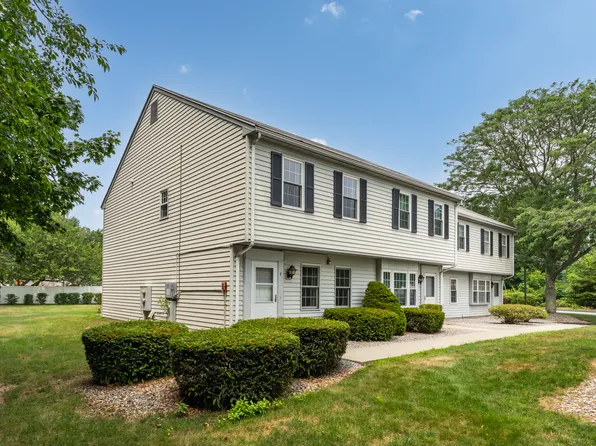 4 Founders Village #4, Clinton, CT 06413