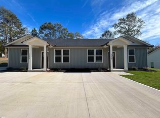 121 Stephenson St, Taylors, SC 29687