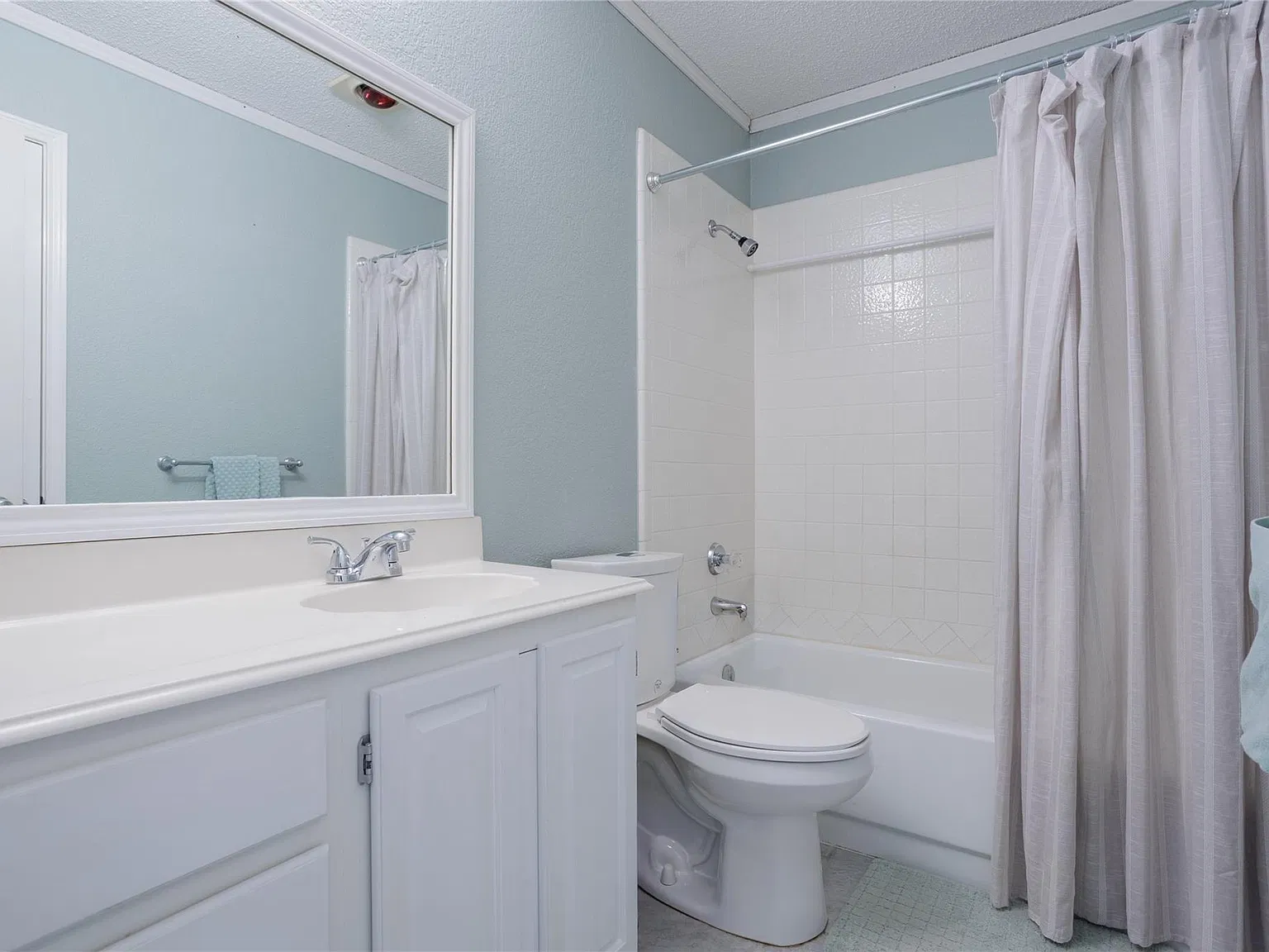 3 bed, 1577 sqft, $2,800 — Photo 4