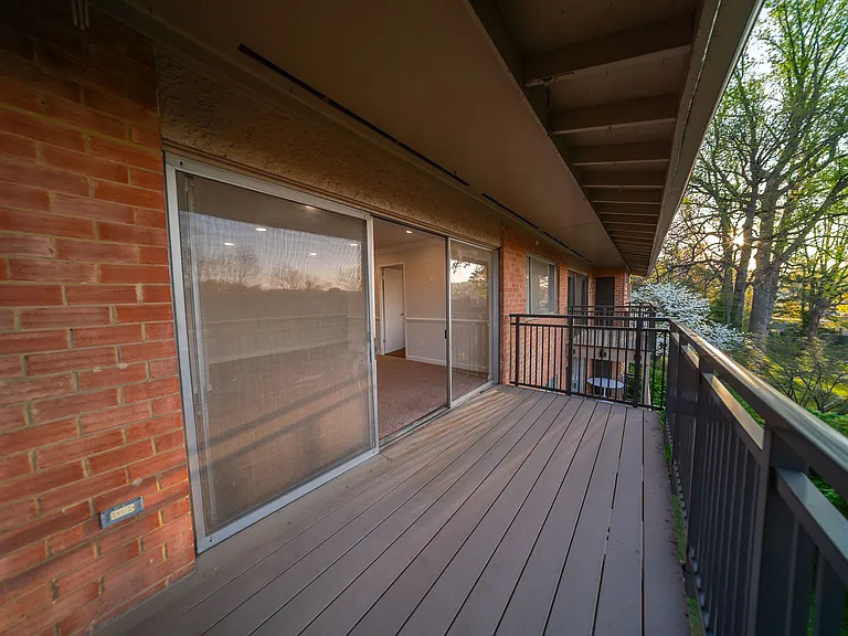 7328 Lee Hwy #203 — Photo 8