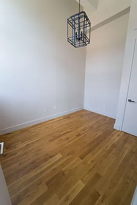 Rented by Manhattan Management LLC | media 6