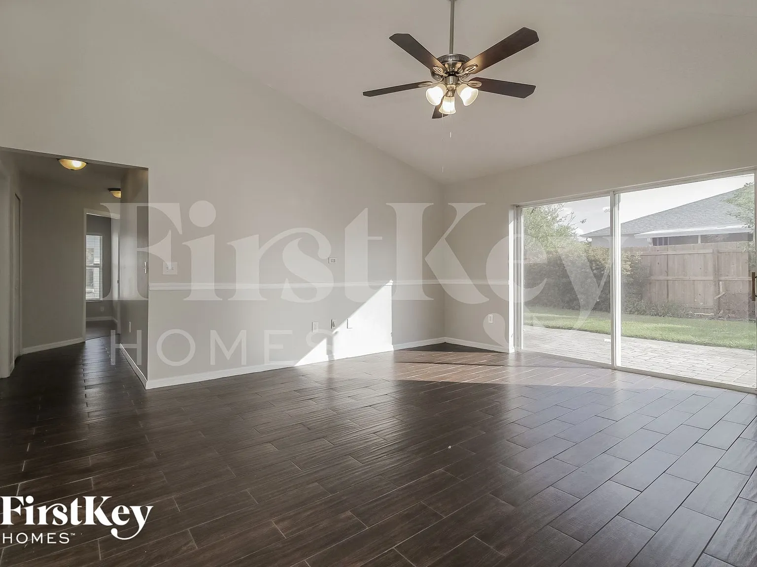 4 bed, 2.0 bath, 1965 sqft, $2,800 — Photo 2