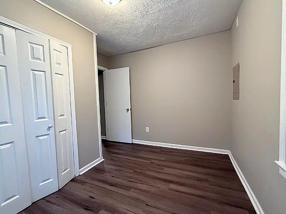 4th image of 205 Harper St