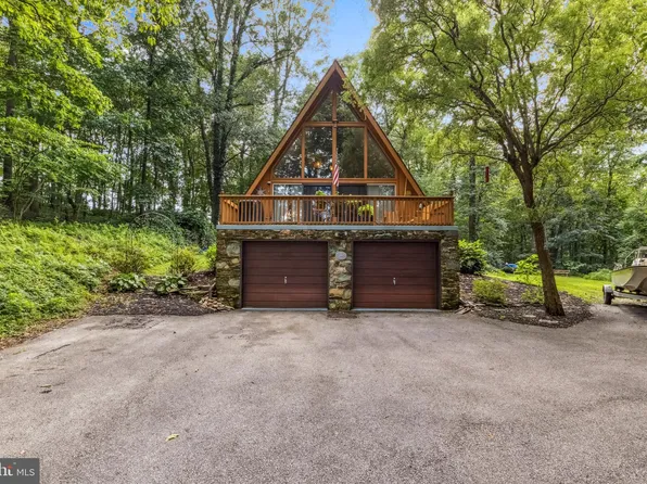 750 Hess Farm Rd, Dallastown, PA 17313