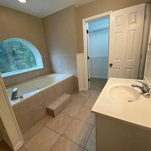 2431 NW 4th Ter #2431 — Photo 31
