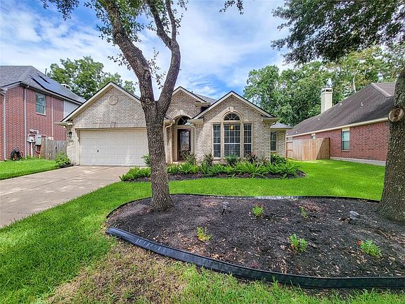 3rd image of 2850 Five Oaks Dr