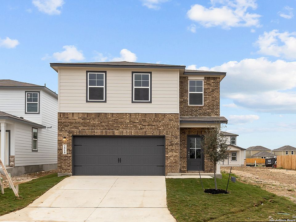 1st image of 2518 Dry Moss Way
