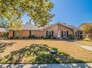 1604 Woodcrest Ln, Carrollton, TX 75006