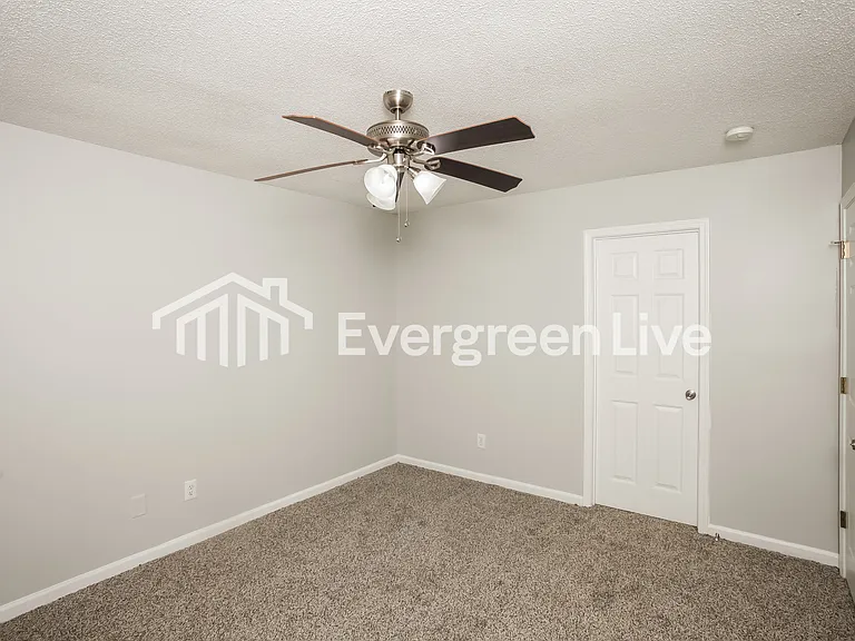 6 Danrock Ct — Photo 9