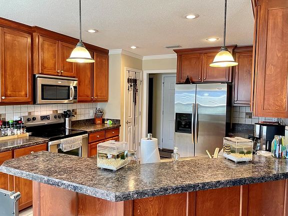 5th image of 4180 Whithorn Way