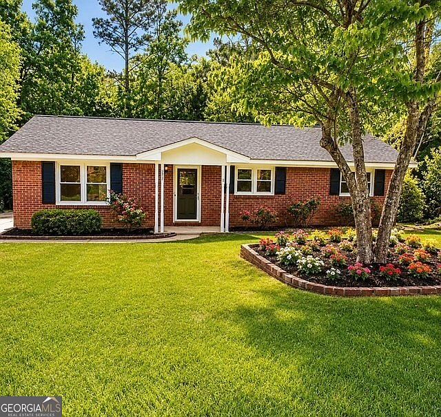 1st image of 922 Linda Ln