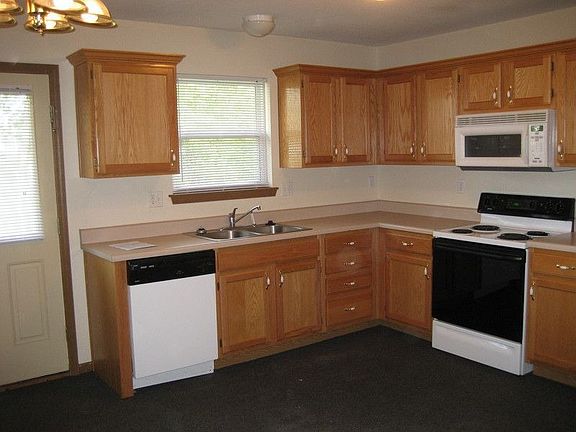 4th image of 1259 NW Woodbury Pl