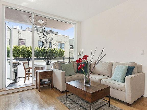 2nd image of 306 W 116th St APT 6B